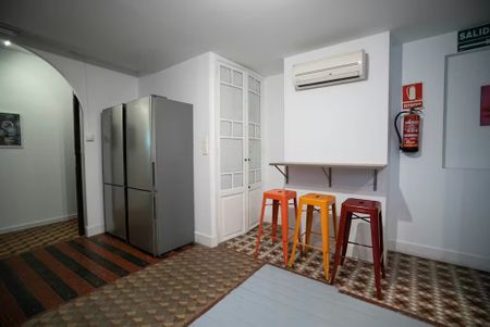 Carrer de lAlmudí, Valencia, Valencian Community 46003 - Photo 5