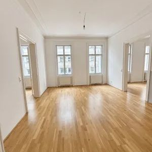 Stilaltbau mit Stuckaturen und Flügeltüren in Citylage, nächst Urania - Photo 2