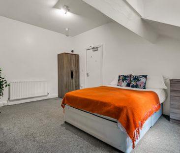 2 Winstanley Terrace Leeds - LS6 1DS - Photo 3