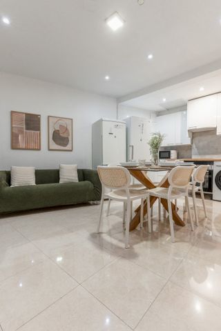 Wonderful room in Plaza de Santa Cruz - Photo 3