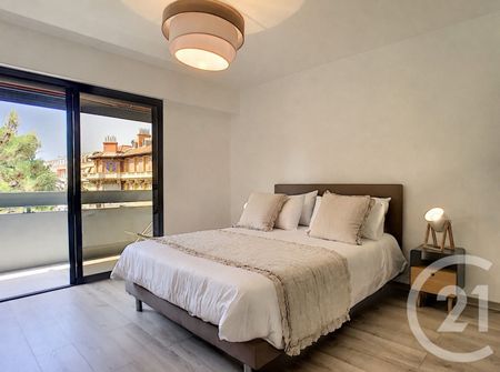 Location Appartement 3 pièces 86m² NICE 06000 - Photo 4