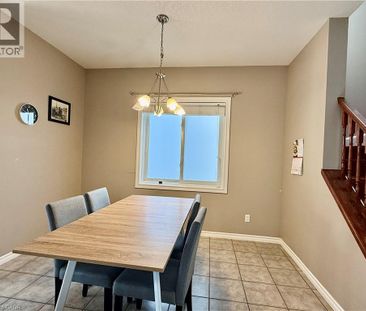 596 VIOLET Street, Waterloo, Ontario, N2V2V6 - Photo 2