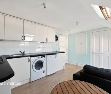 Park Avenue, Mitcham - Photo 6