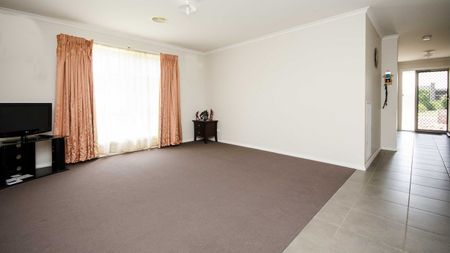 15 Condamine Street, West Wodonga - Photo 3