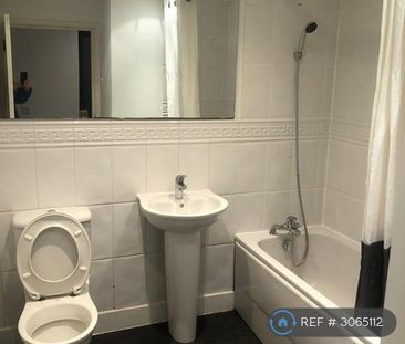 3 bedroom flat to rent - Photo 5
