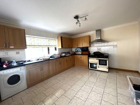 Y Llwyn, Coedcae, Llanelli, SA15 1JT - Photo 5