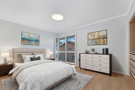 Exceptional family home with pool - Photo 3