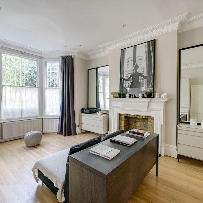 6 bedroom semi-detached house to rent - Photo 1