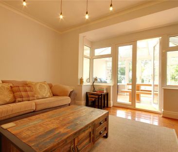 3 bedroom semi-detached house to rent - Photo 2