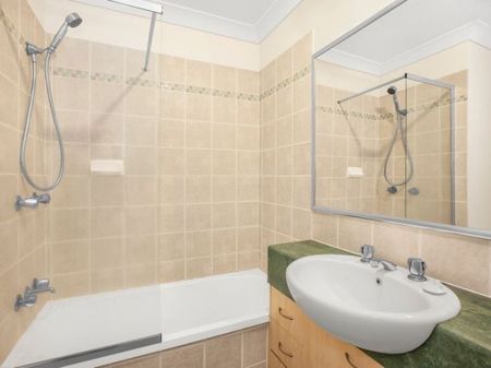 Immaculate Coomera Townhouse - Photo 4