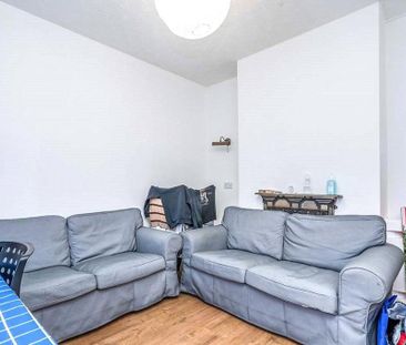4 bedroom terraced house to rent - Photo 1