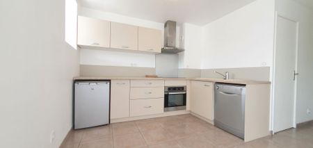 Location Appartement 2 pièces 42m² - Photo 3