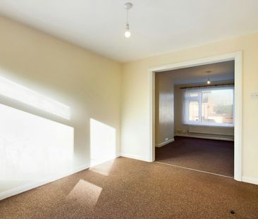 Semi-detached house to rent on - Photo 3