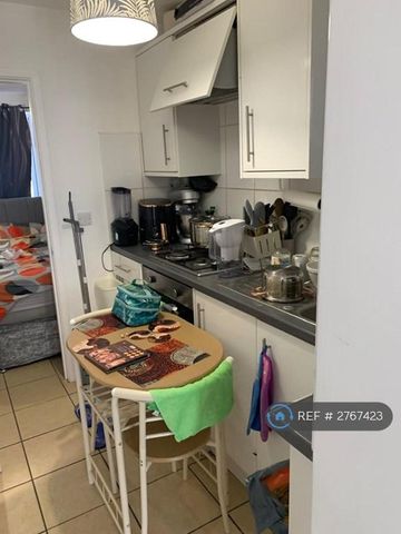1 bedroom flat to rent - Photo 4