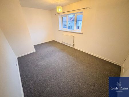 2 bedroom terraced house to rent - Photo 2