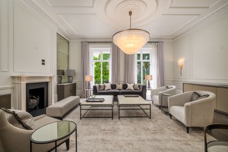 A Fifth-Floor Apartment with Far-Reaching Knightsbridge Views - Photo 3
