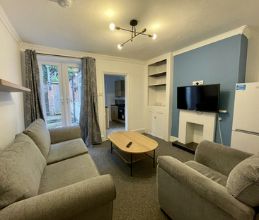 3 bedroom terraced house to rent - Photo 1