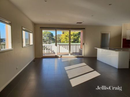 3/170 Ryans Road, Eltham - Photo 2