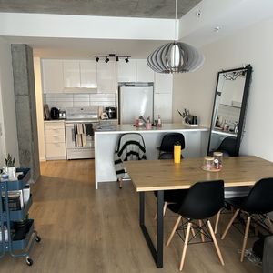 3 1/2 Neuf, Maintenant Ou Juillet - Photo 2