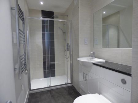 2 bedroom flat to rent - Photo 4