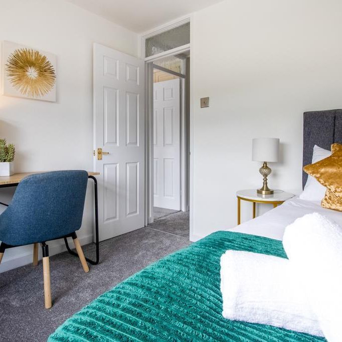 3 bedroom semi-detached house to rent - Photo 1