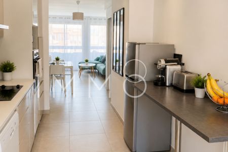 Location Appartement 3 pièces 72m² MARSEILLE 7ème - Photo 5