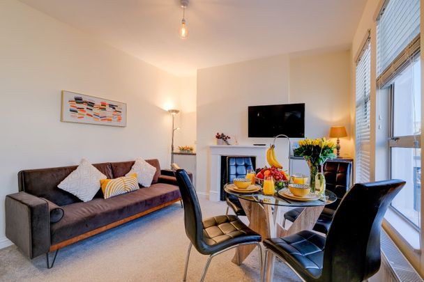 1 Bed Flat, Tradescant Road, SW8 - Photo 1