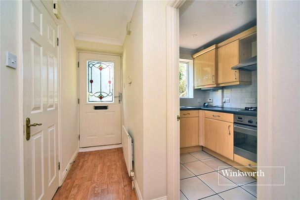 2 bedroom end of terrace house to rent - Photo 1