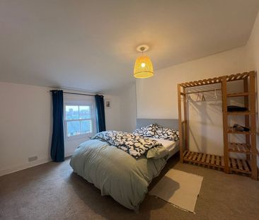 Room in a Shared House, Kingston Road, SW19 - Photo 2