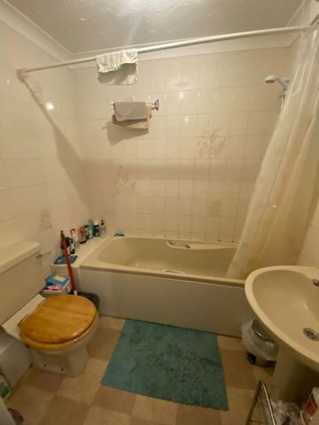 1 bedroom ground floor flat to rent - Photo 3