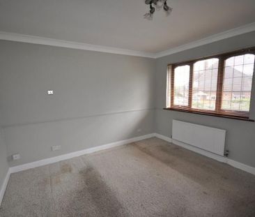 5 bedroom detached house to rent - Photo 3