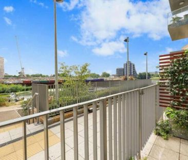3 bedroom flat to rent - Photo 4