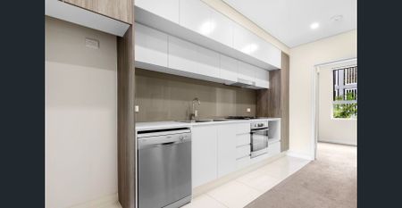 MODERN SPLIT-LEVEL APARTMENT IN A PRIME LOCATION! - Photo 4