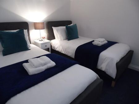 2 bedroom apartment to rent - Photo 2