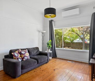 For Lease - Charming Family Home in Prime Bayside Location - Photo 1