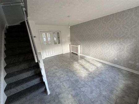 2 bedroom end of terrace house to rent - Photo 4
