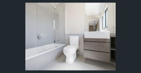 Stunning 3-Bedroom Townhouse - Photo 2