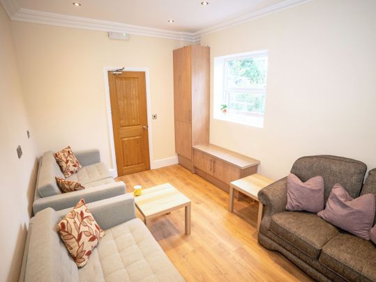 8 bedroom house share to rent - Photo 1