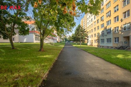 Podnájem DR bytu 3+1 v Mostě, ul. K.H.Máchy, bl. 574 - Photo 3