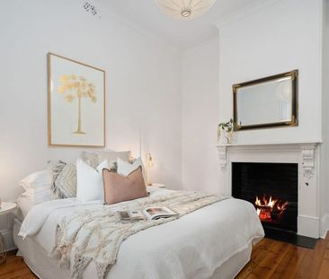 Captivating Character Cottage - Photo 3