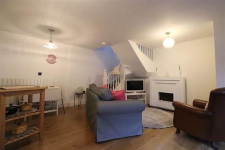 14A Park Street, Hillsborough, BT26 6AL - Photo 2