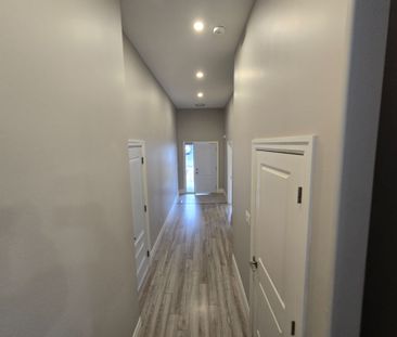 For Lease - 22 Allen Street Unit# Main, Prince Edward County, Ontario - Photo 6