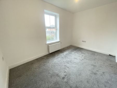 Holdenhurst Road, Bournemouth, - Photo 5