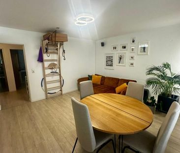 Ab 1. Feb. 2026 - Helle 3-Zimmer Wohnung mit Balkon und Einbauküc - Foto 1