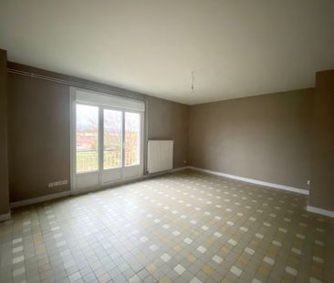 APPARTEMENT T3 EN LOCATION GUEUGNON DANS UN CADRE DE VERDURE - Photo 2