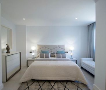 House in Nueva Andalucía, Costa del Sol - Photo 4