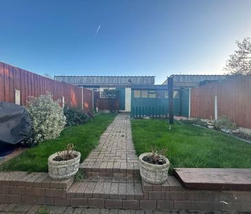 LEE CHAPEL NORTH, BASILDON - Photo 1