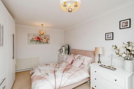 3 Beds - Detached house - - Photo 3