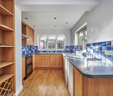 4 bedroom semi-detached house to rent - Photo 4