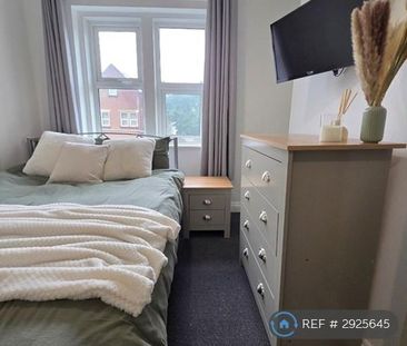 1 bedroom in a flat share to rent - Photo 1